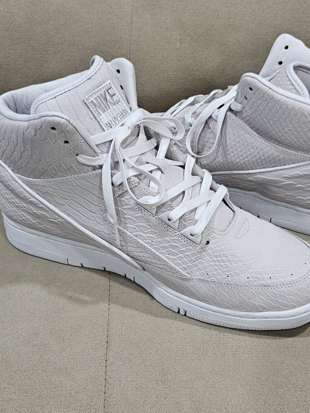 Nike Air Python White Men’s Textured High-Top Sneakers SIZE 14